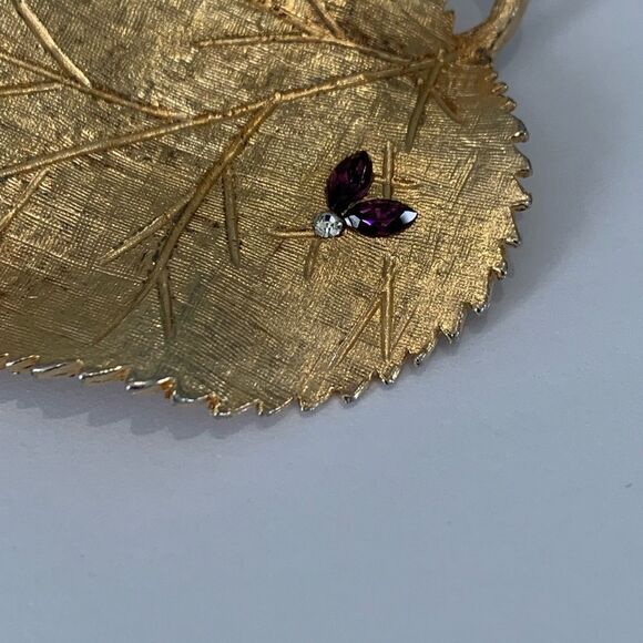 Gold Coloured Leaf Brooch -large - Picture 2 of 9